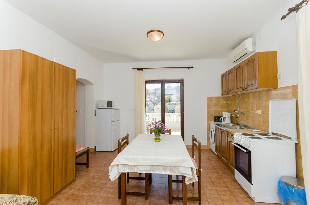 Apartments Goran Постира Экстерьер фото