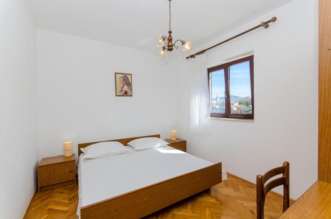 Apartments Goran Постира Экстерьер фото