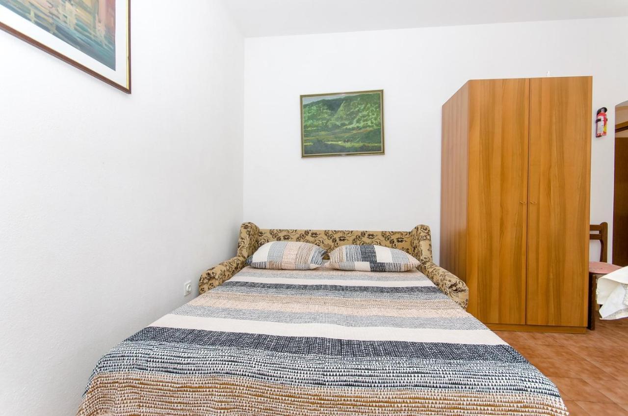 Apartments Goran Постира Экстерьер фото